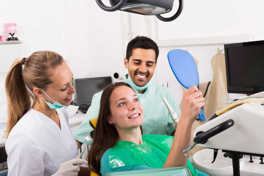 Tandlægeskræk kan vi hjælpe med ved tandbehandling i Polen med afhentning hjemme i minibus. Spar op til 70% på Tandimplantater, Tandkroner, Tandbroer. 